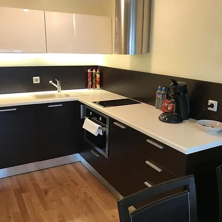 King Apartment *